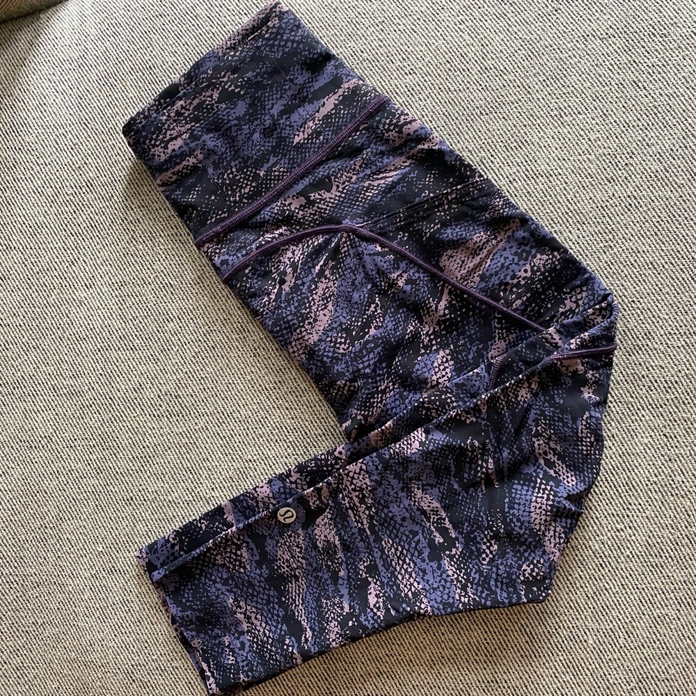 Lululemon leggings size 4